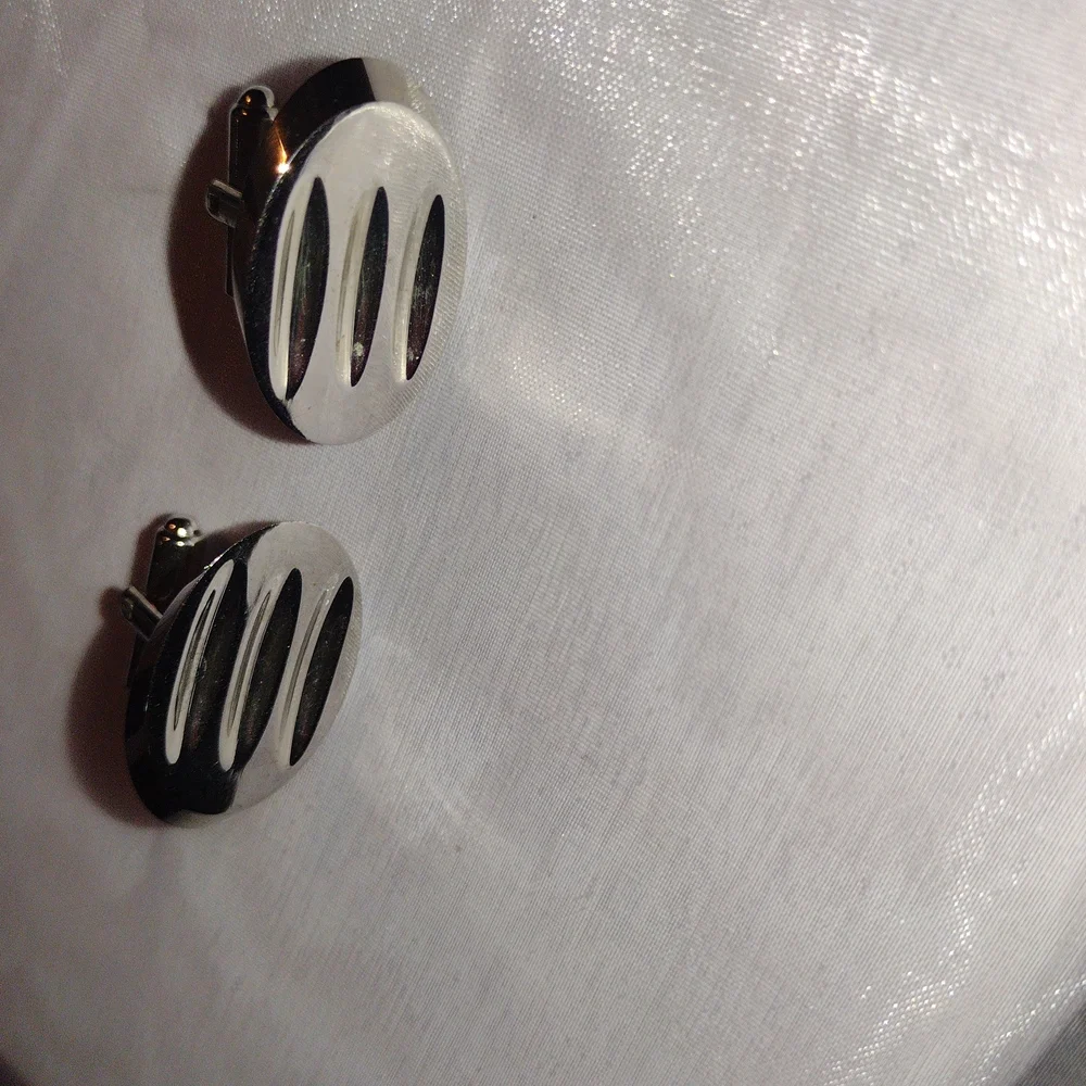 VINTAGE Silver Oval Striped Cufflinks